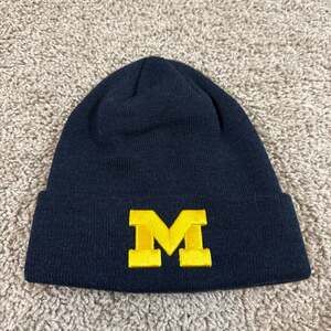 Michigan Wolverines Beanie Hat Navy Block M Knit NCAA Top Of The World EUC